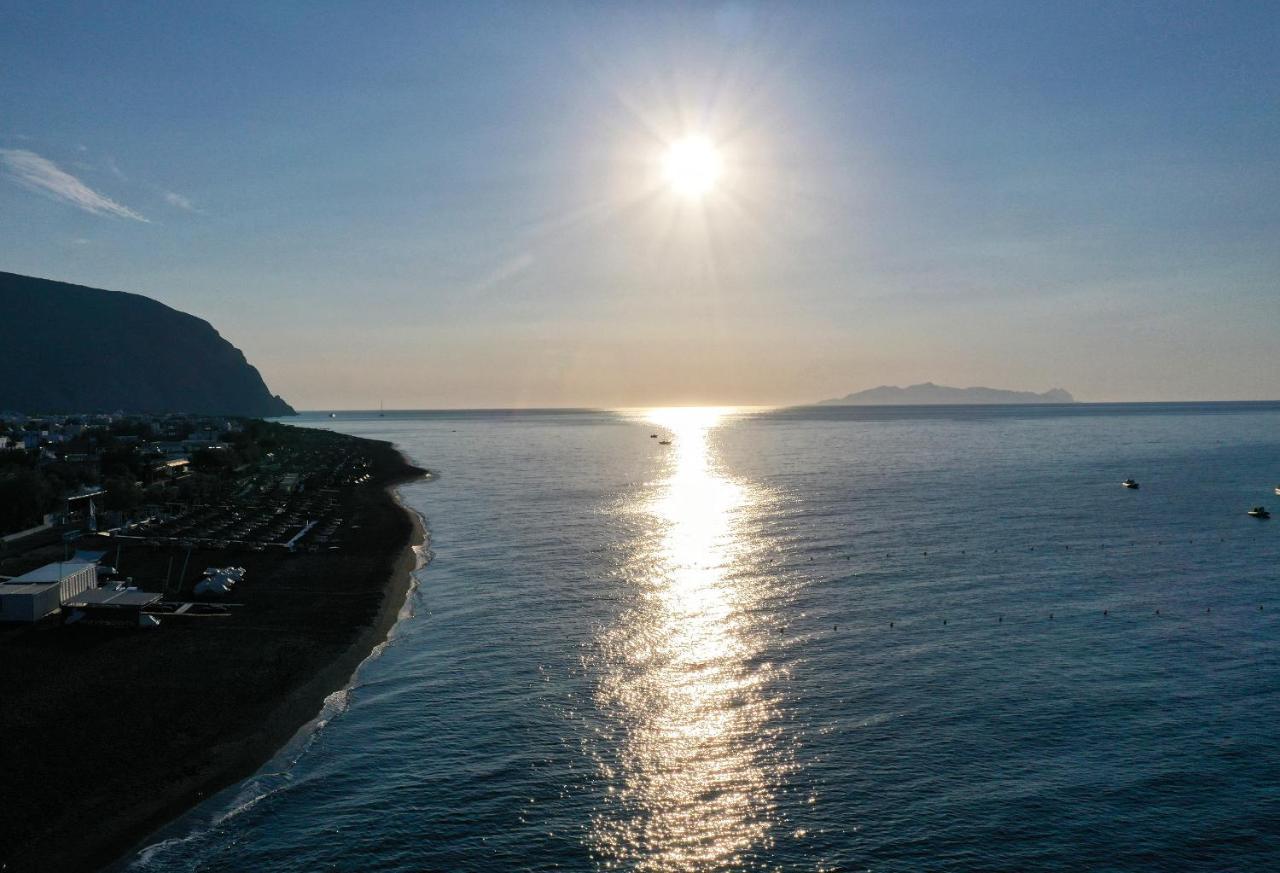 Villa Mare Angelica Perivolos  Eksteriør bilde